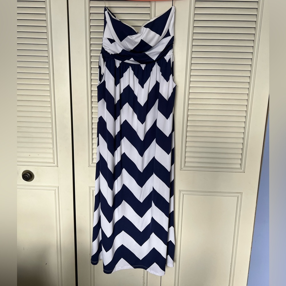 Navy/White Chevron Strapless Dress